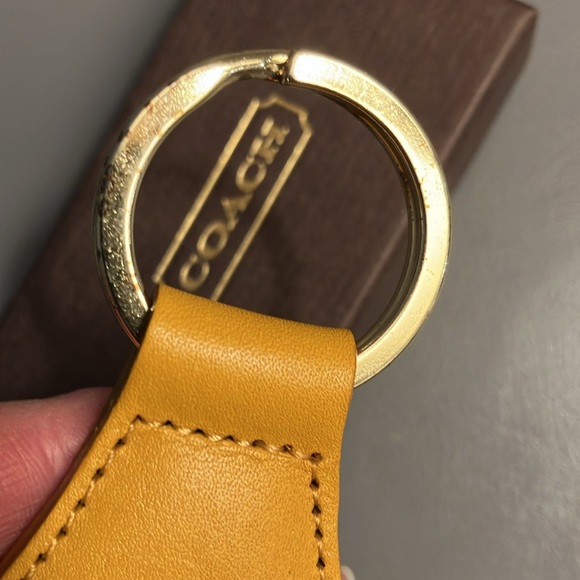 Coach Vintage Classic Key Fob - Picture 5 of 13